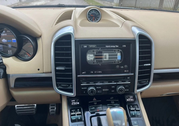 Porsche Cayenne cena 114000 przebieg: 162200, rok produkcji 2014 z Białystok małe 466
